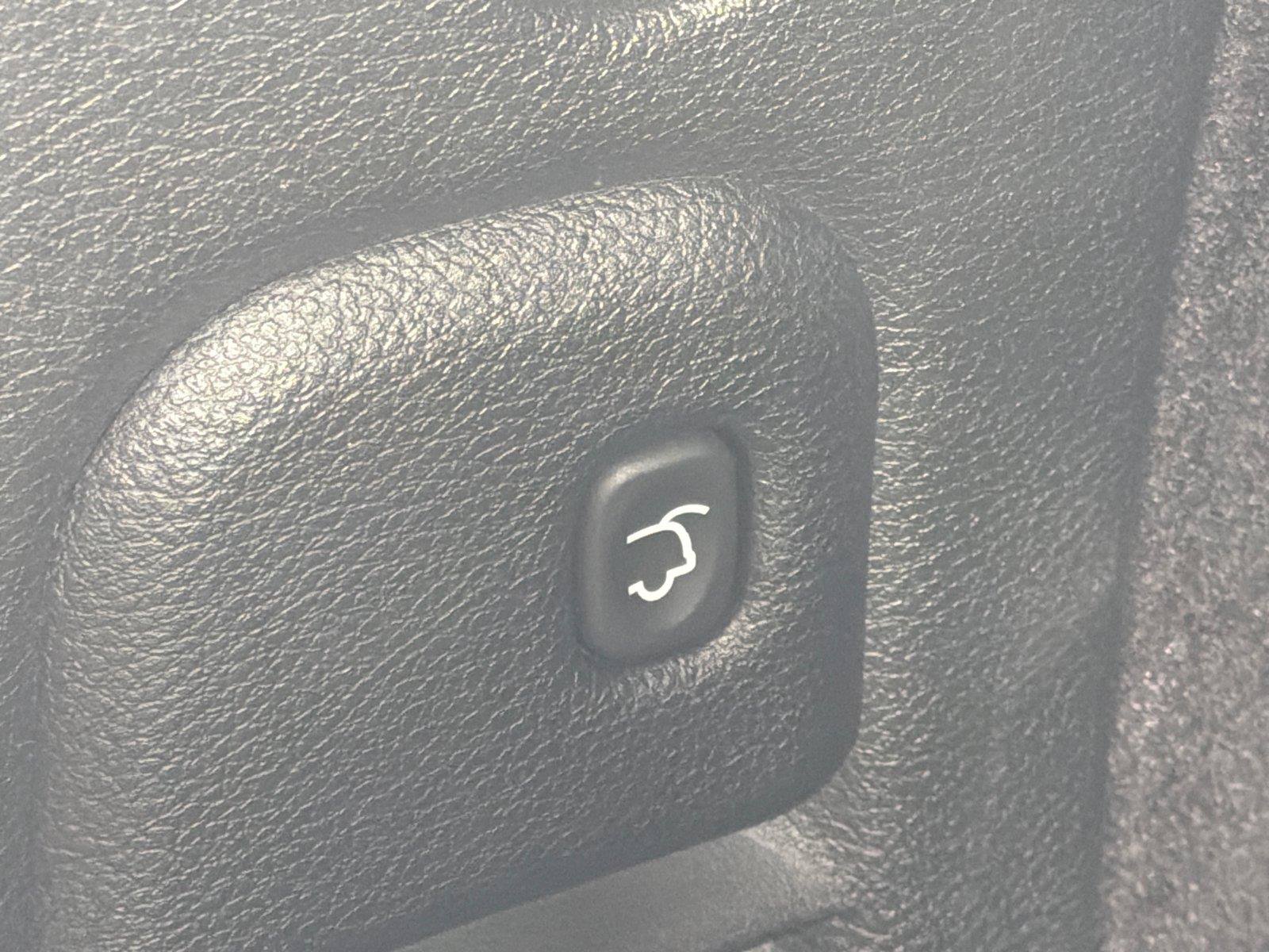 Used 2023 Dodge Durango GT RWD image 18