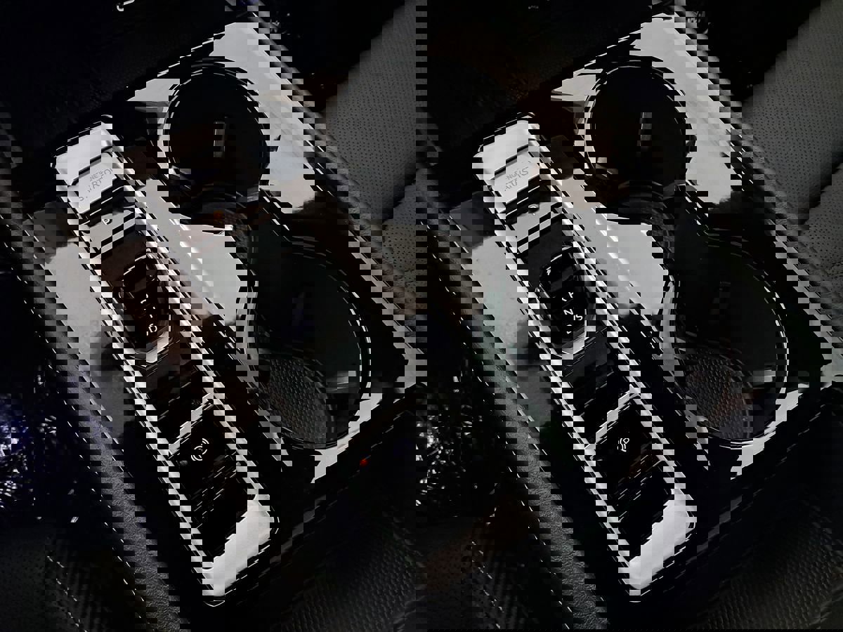 Used 2025 Volkswagen Atlas Cross Sport SE image 44