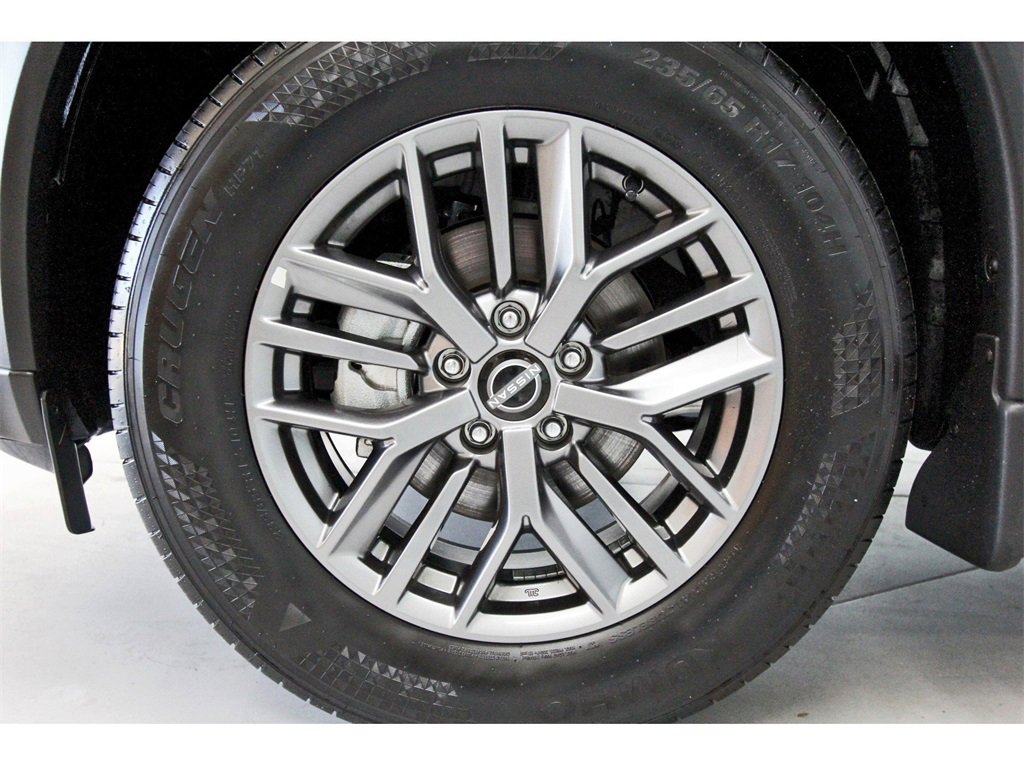 Used 2024 Nissan Rogue S image 29