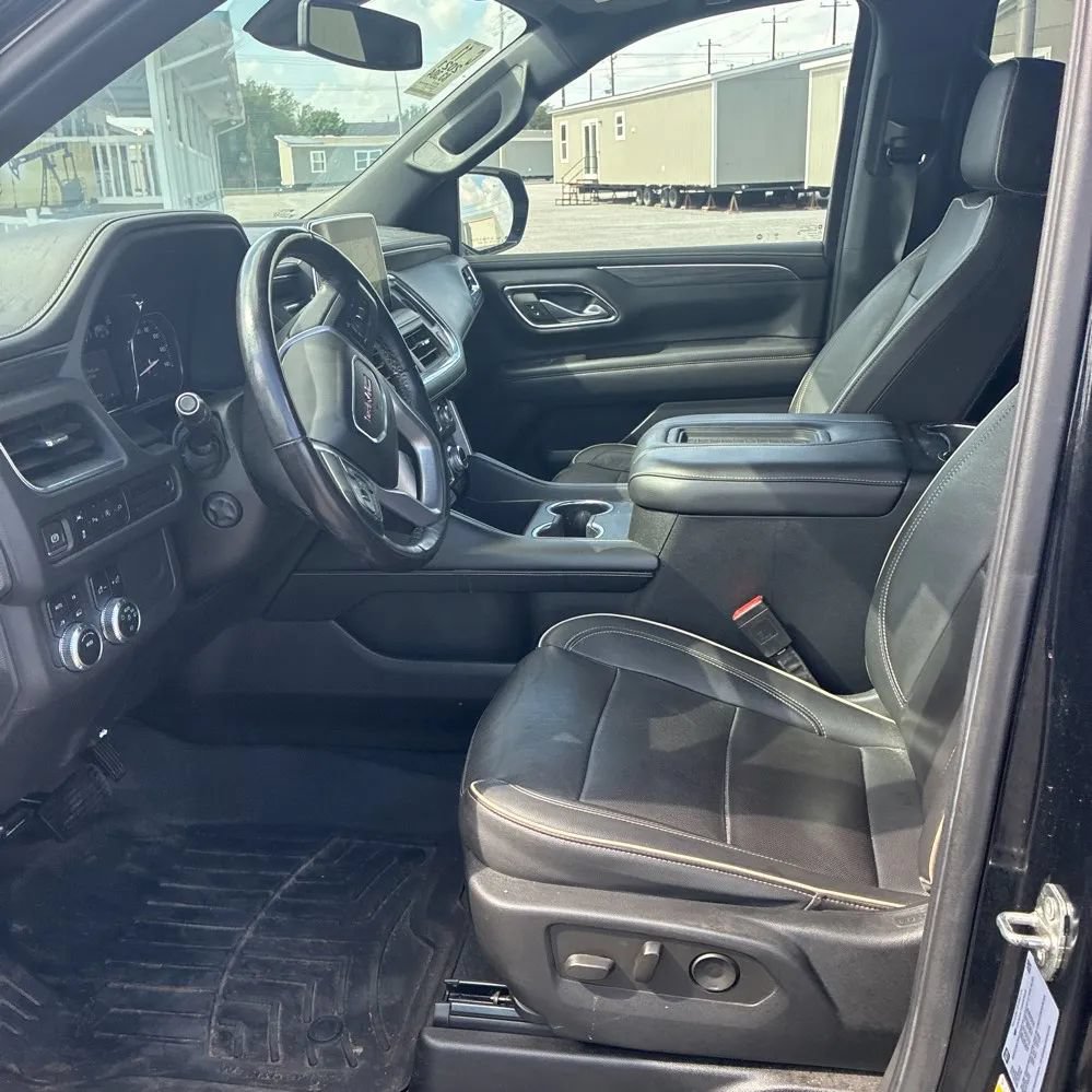 Used 2021 GMC Yukon XL SLT w/ SLT Premium Package AWD/4WD image 6