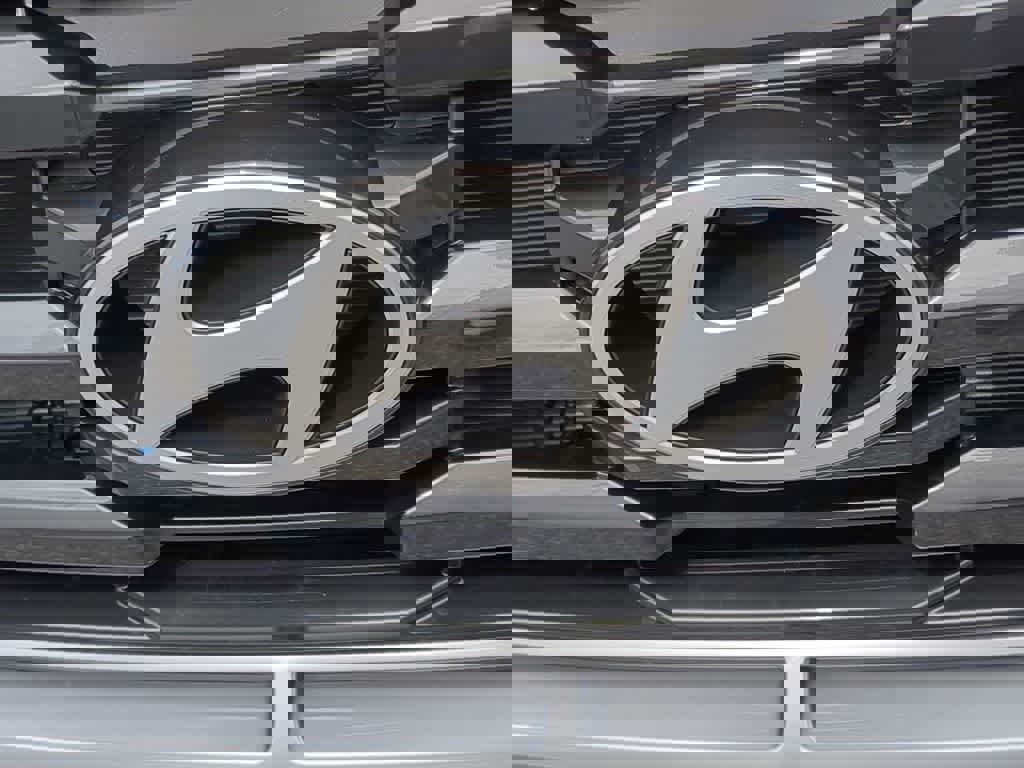 New 2026 Hyundai Tucson SE image 12