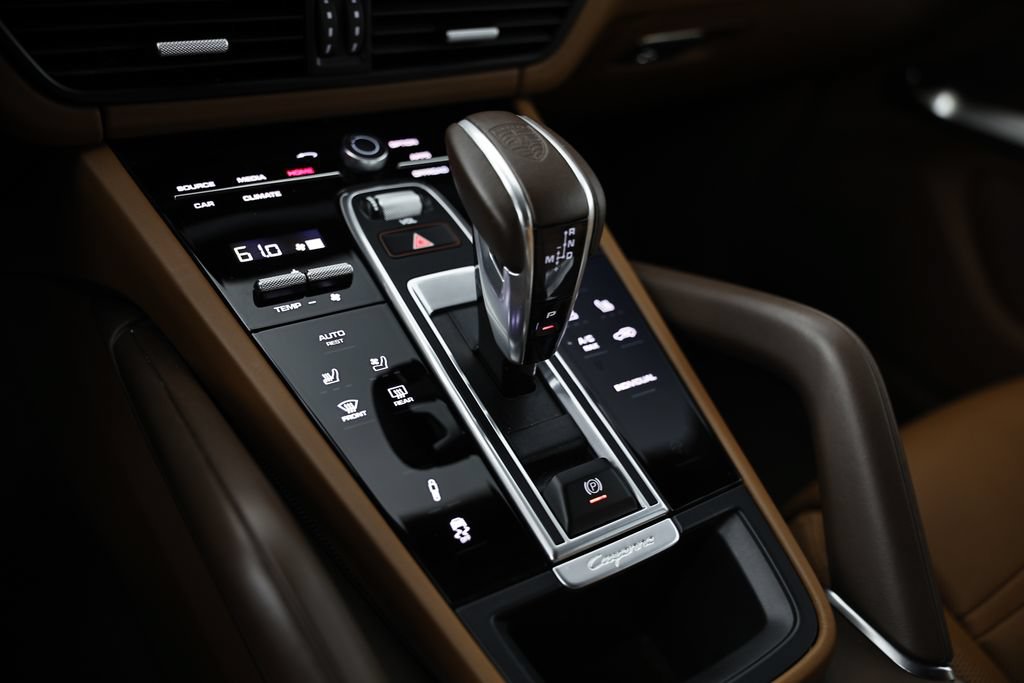 Certified 2023 Porsche Cayenne Turbo S AWD/4WD image 41