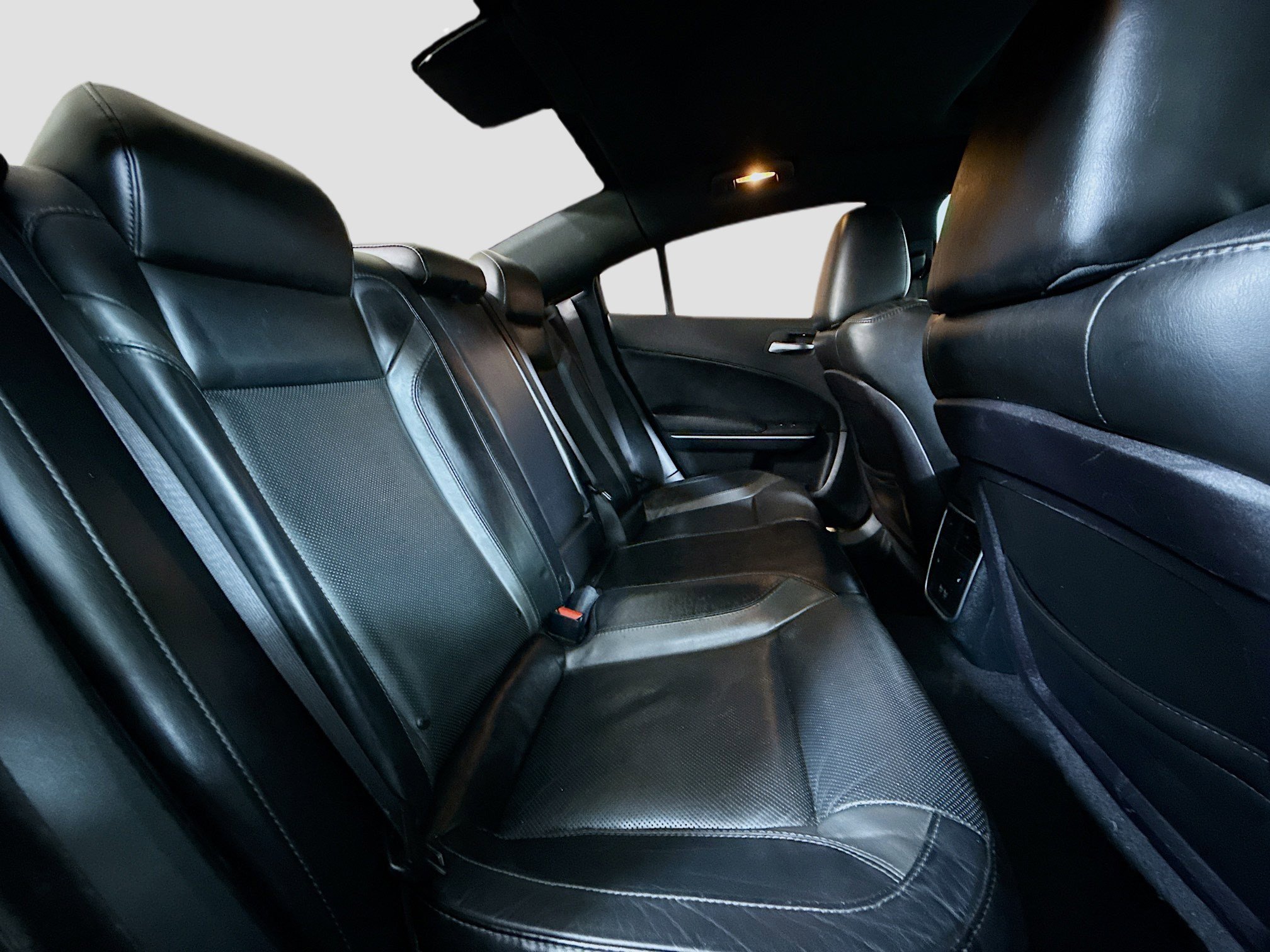 Used 2019 Dodge Charger SXT w/ Leather Interior Group image 27