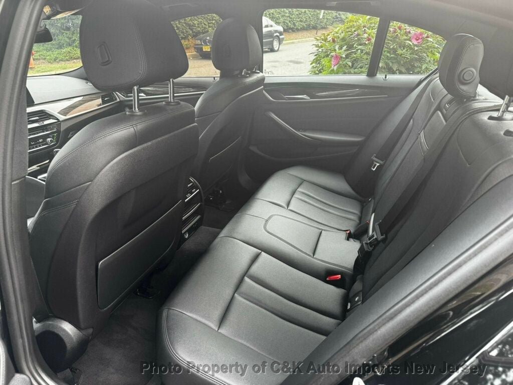 Used 2018 BMW 530i xDrive AWD/4WD image 14