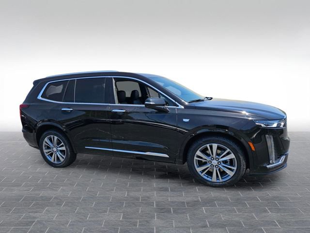 Certified 2023 Cadillac XT6 Premium Luxury w/ Technology Package FWD image 3