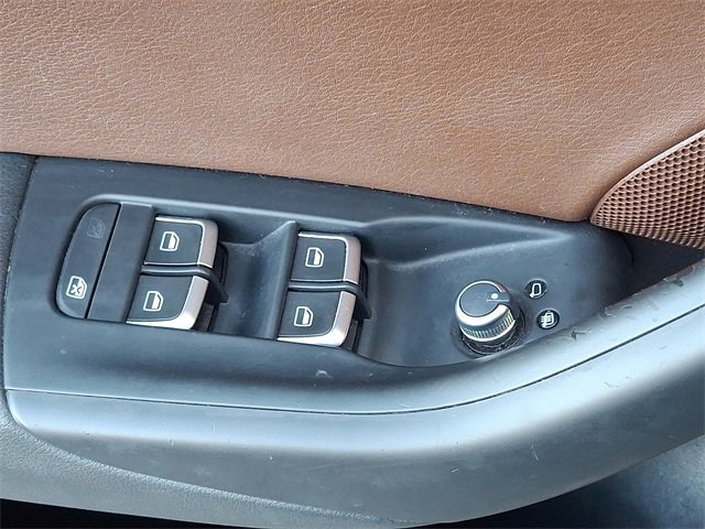 Used 2018 Audi Q3 2.0T Premium w/ Convenience Package image 23