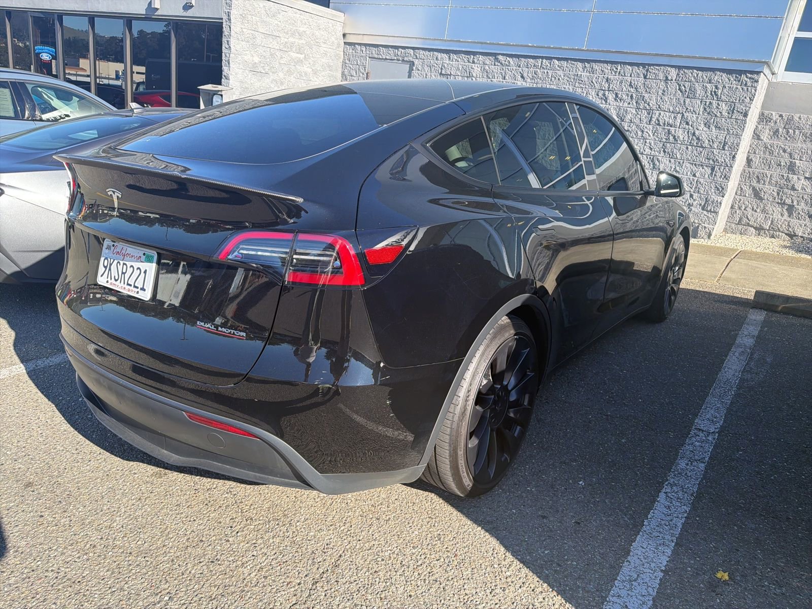Used 2023 Tesla Model Y Performance image 6