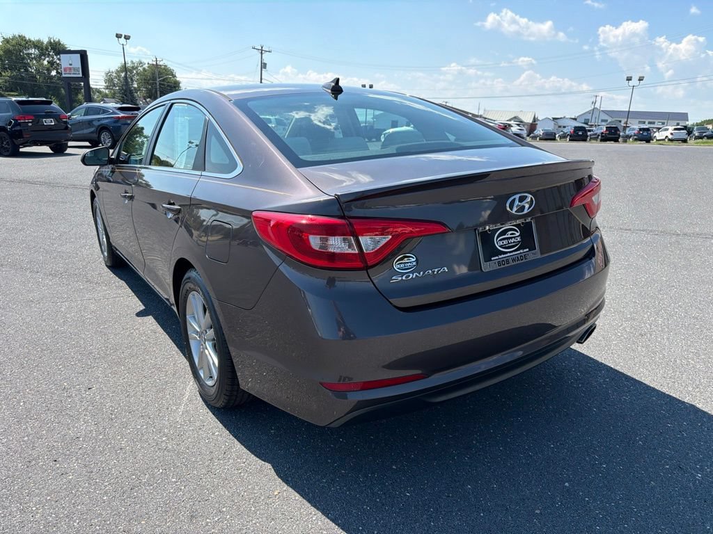 Used 2017 Hyundai Sonata SE FWD image 3