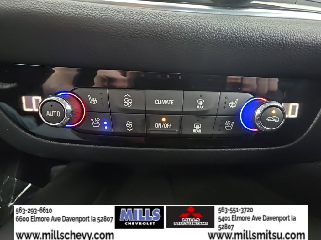 Used 2019 Buick Enclave Avenir w/ Avenir Technology Package AWD/4WD image 12