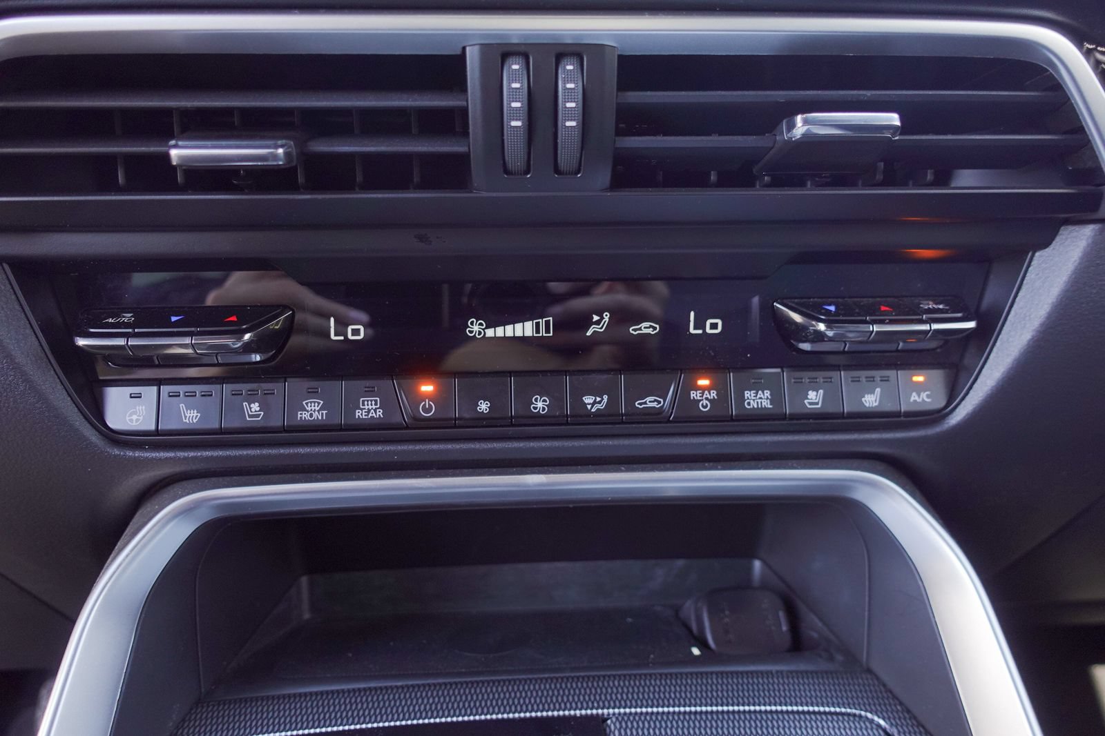 Used 2025 MAZDA CX-70 Plug-In Hybrid w/ Premium Plus AWD/4WD image 24