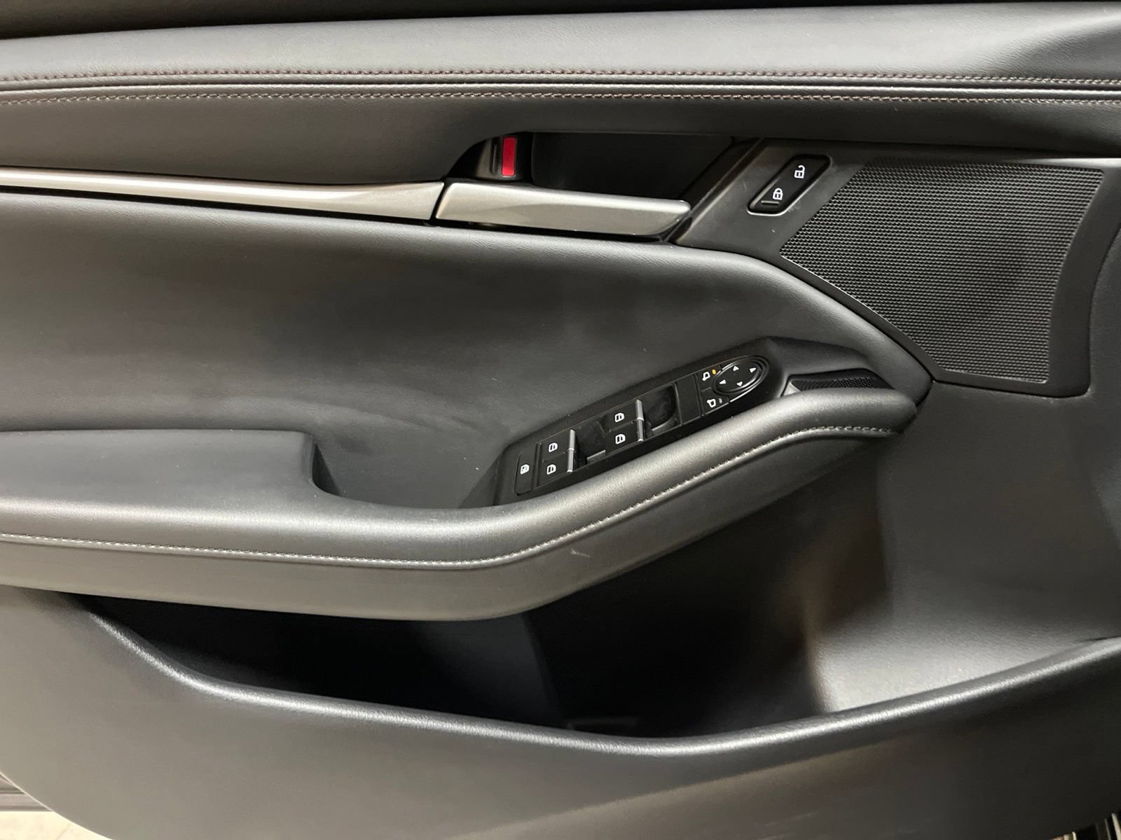 Certified 2024 MAZDA MAZDA3 s FWD image 18