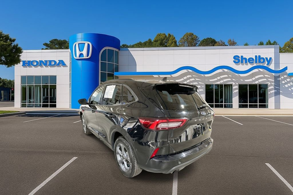 Used 2024 Ford Escape ST-Line image 6