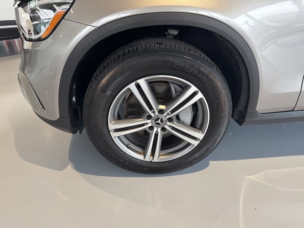 Used 2020 Mercedes-Benz GLC 300 4MATIC image 11
