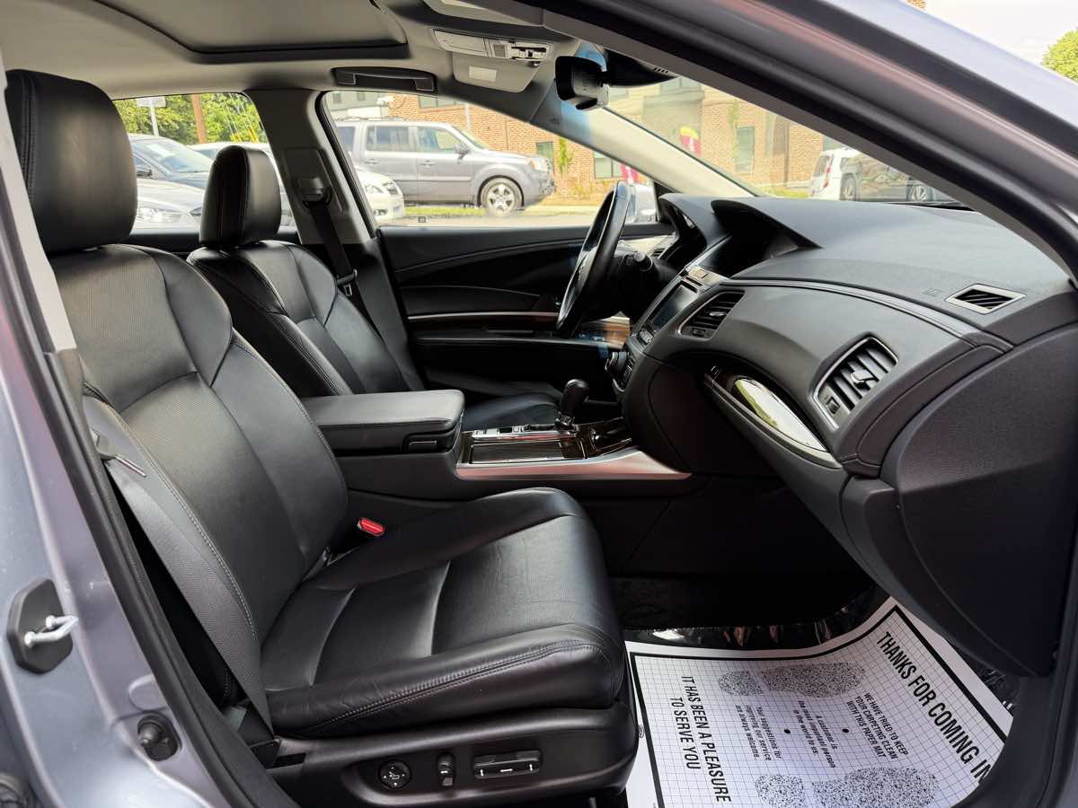 Used 2016 Acura RLX w/ Technology Package FWD image 10