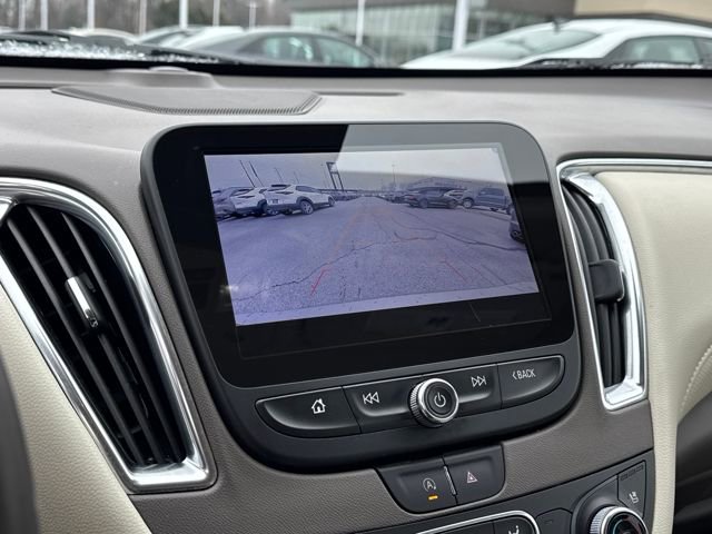 Used 2024 Chevrolet Malibu LT image 19