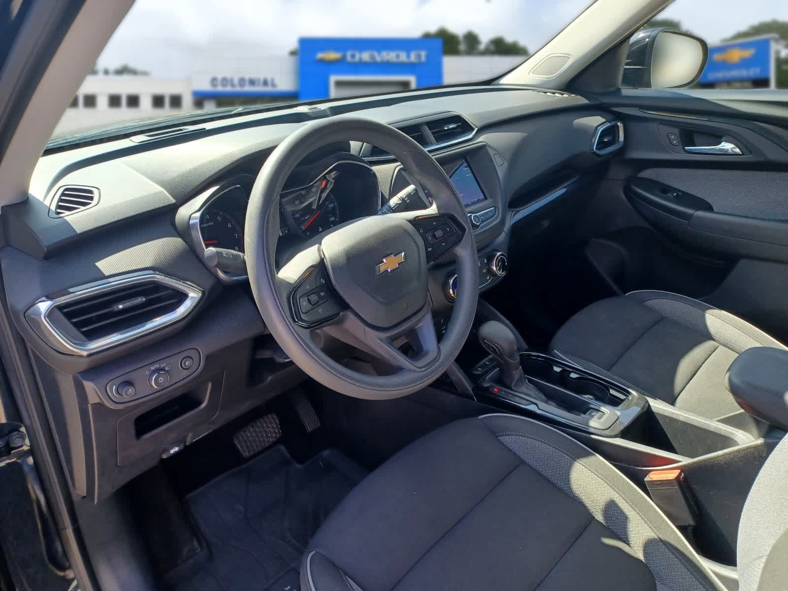 Used 2023 Chevrolet TrailBlazer LT FWD image 8