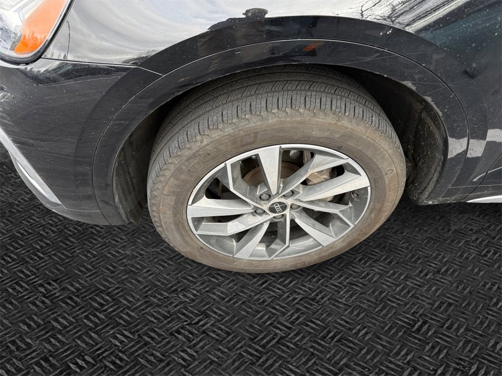 Used 2022 Audi Q5 2.0T Premium w/ Convenience Package image 11