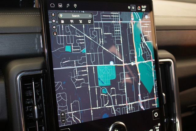 Used 2025 GMC Yukon Denali image 28