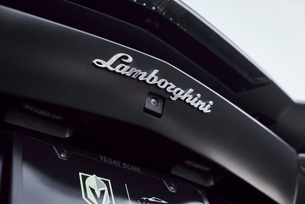 Used 2018 Lamborghini Aventador S image 24