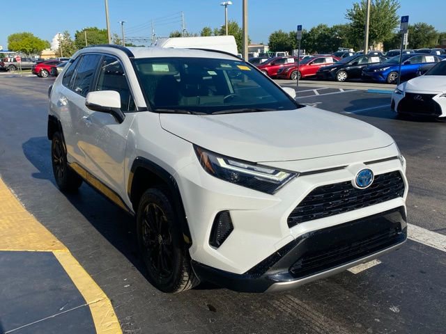 Used 2024 Toyota RAV4 SE image 2