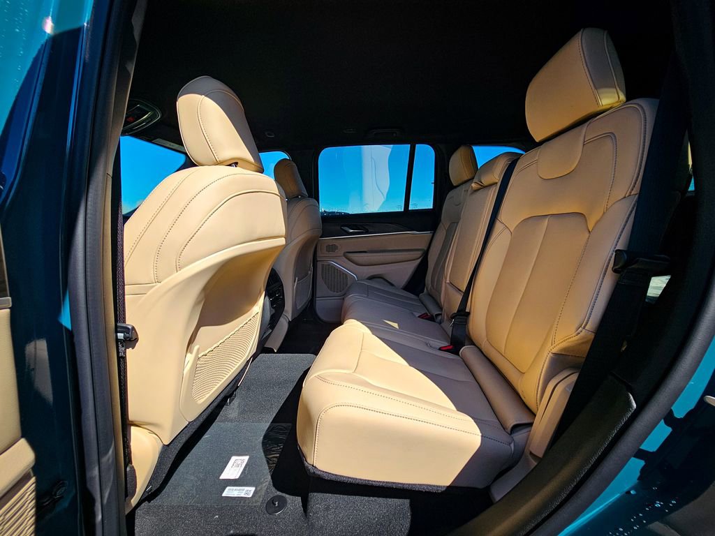 New 2026 Jeep Grand Cherokee Limited AWD/4WD image 30