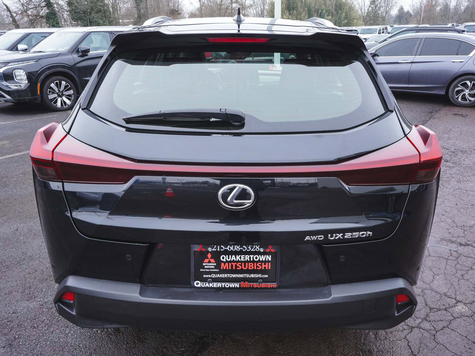 Used 2023 Lexus UX 250h AWD w/ Premium Package image 6