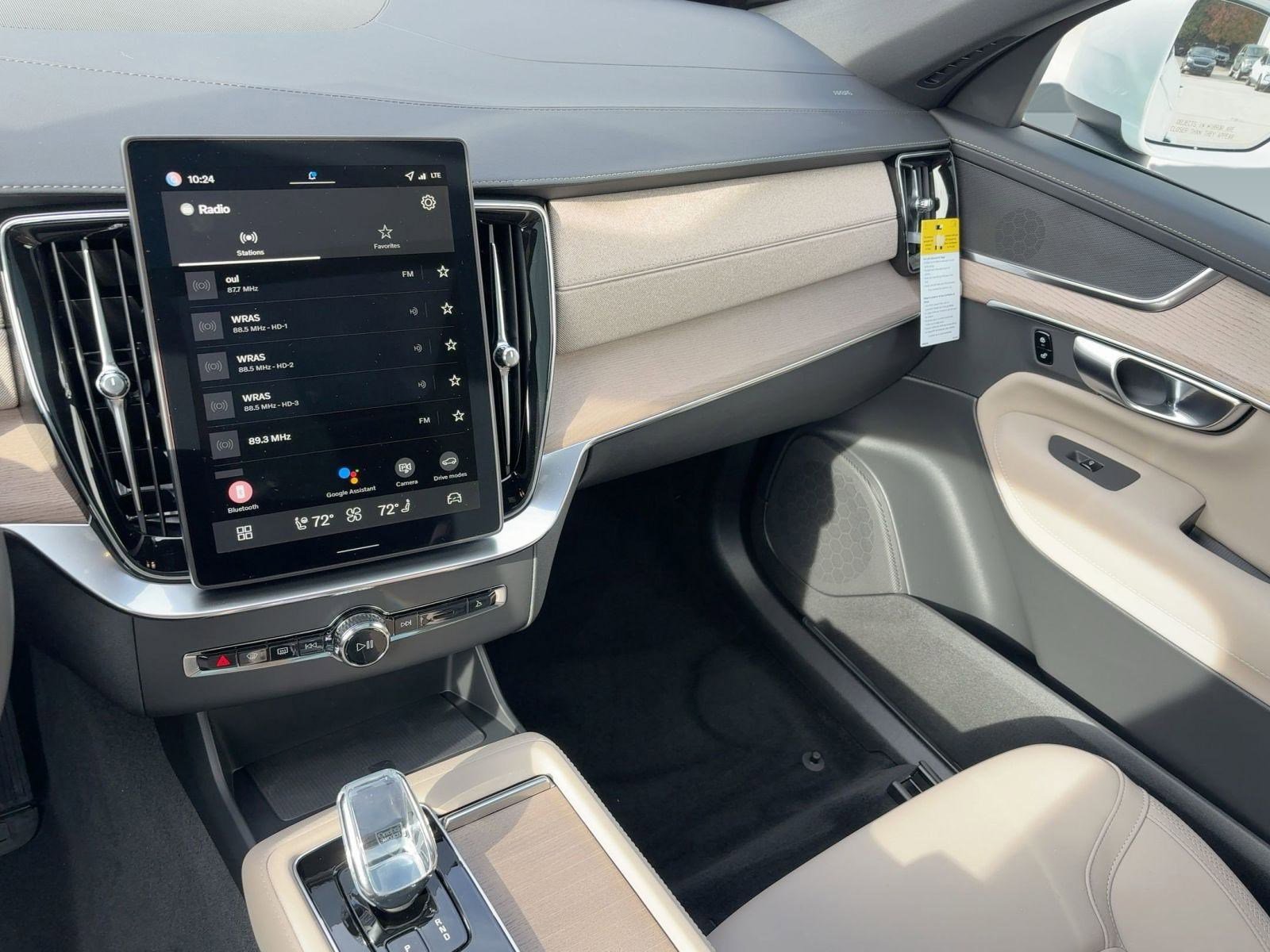 New 2026 Volvo XC90 T8 Plus image 26