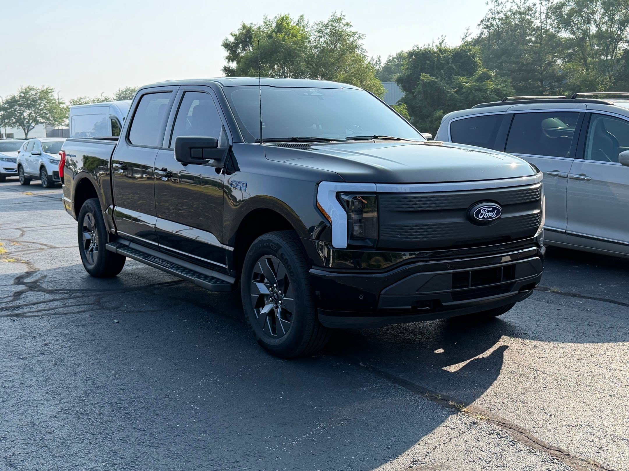 Used 2024 Ford F150 Lightning Flash AWD/4WD image 4