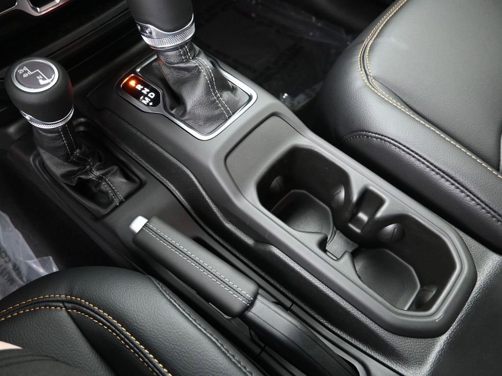 New 2025 Jeep Wrangler Sahara w/ Technology Group image 22