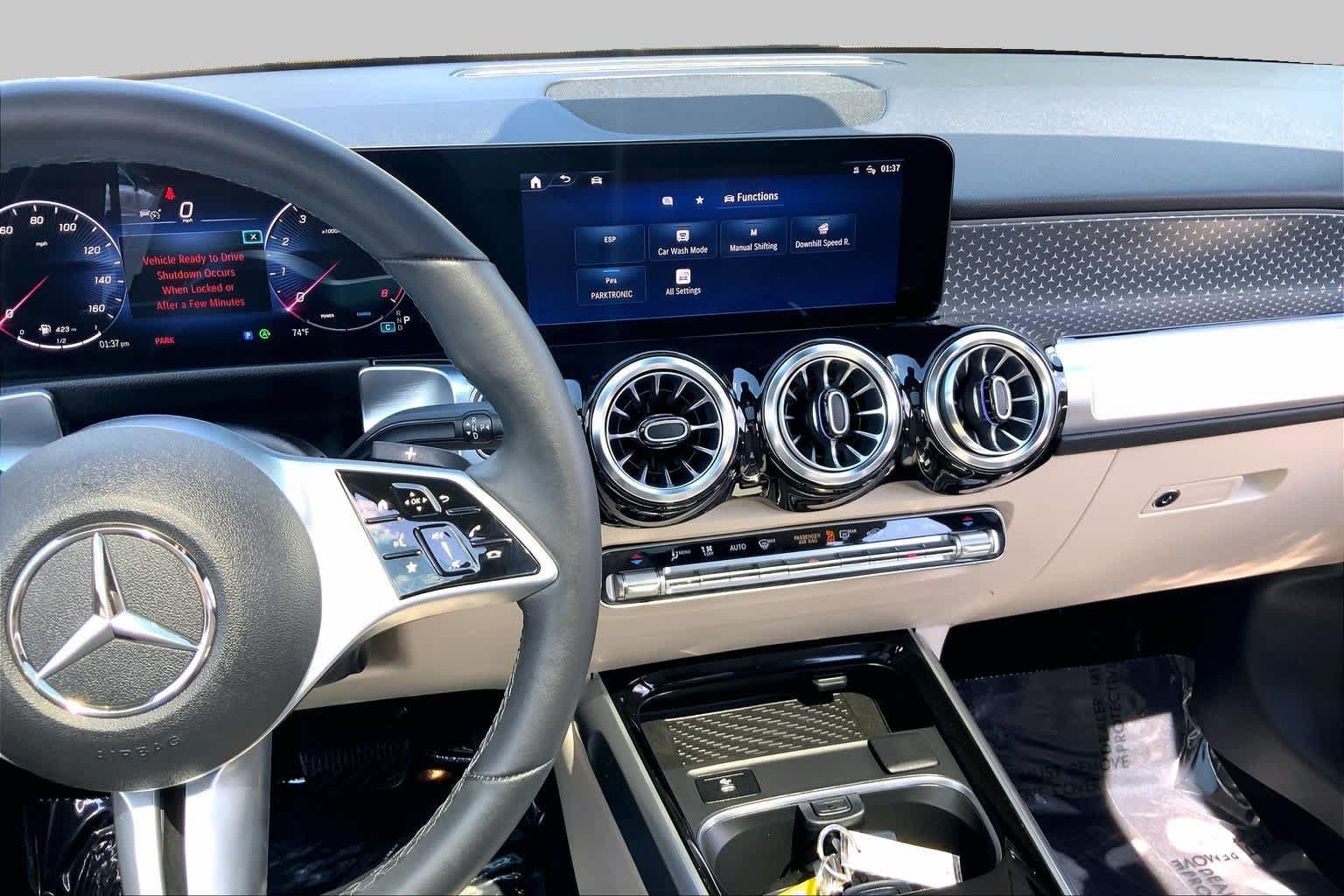 Used 2024 Mercedes-Benz GLB 250 4MATIC image 7