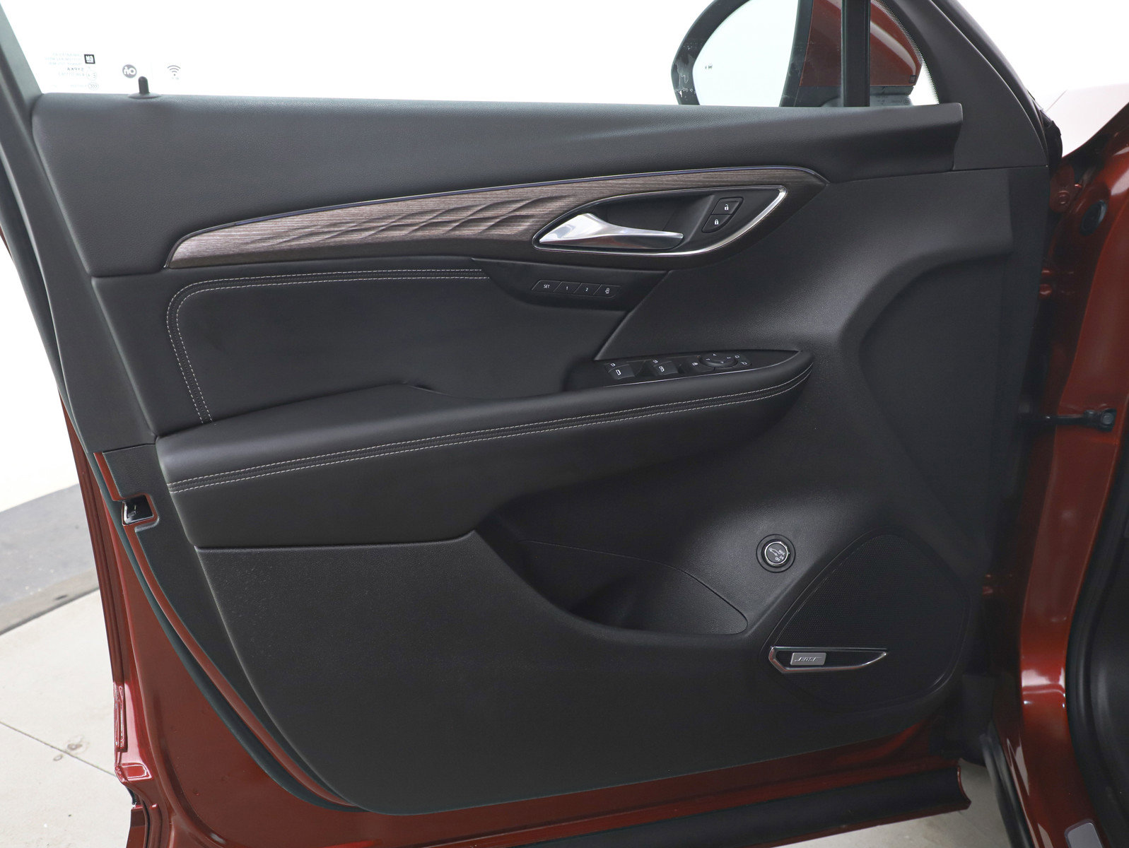 Used 2022 Buick Envision Avenir w/ Technology Package II image 21