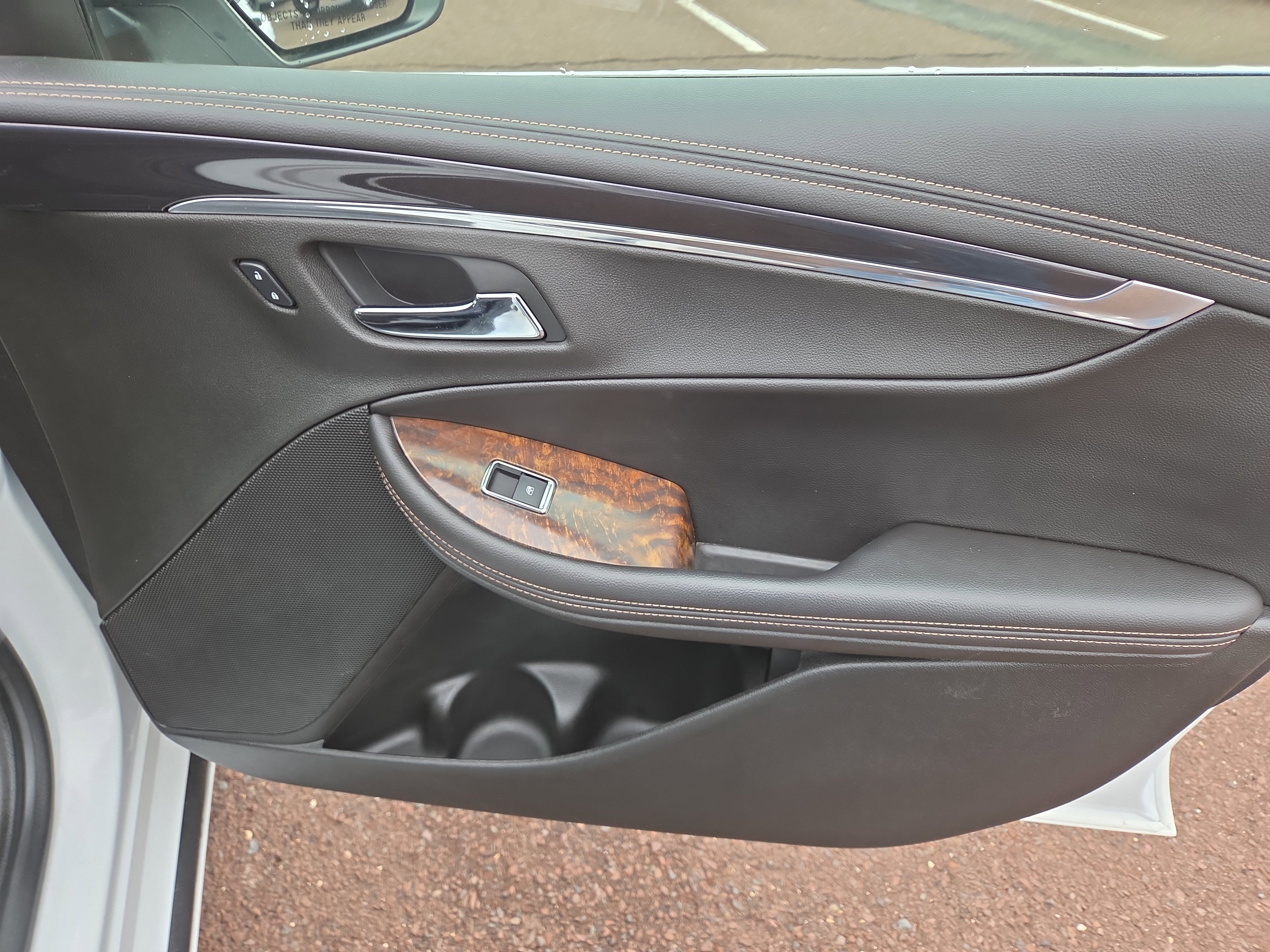 Used 2015 Chevrolet Impala LT w/ Convenience Package image 17