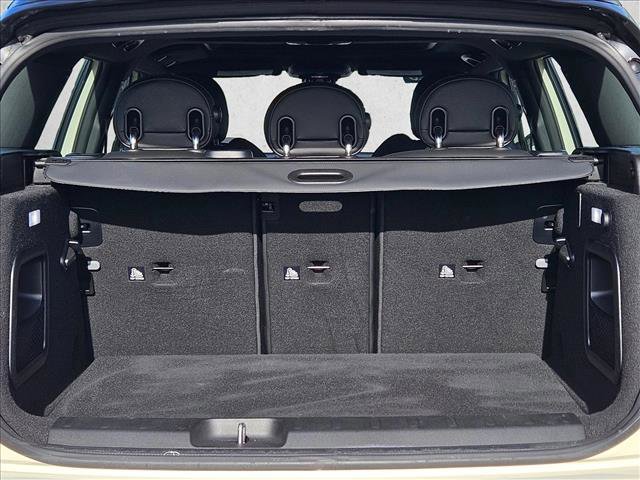 Used 2022 MINI Cooper Clubman S w/ Premium Package image 6