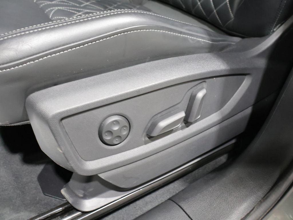 Used 2025 Audi SQ5 Premium Plus AWD/4WD image 10