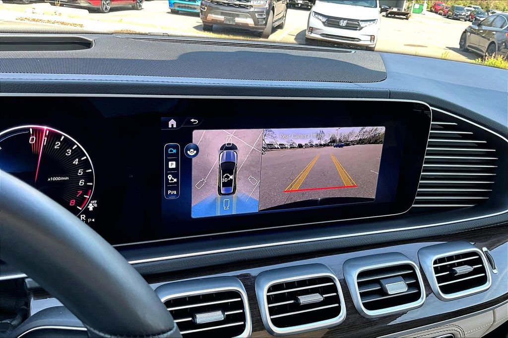 Used 2025 Mercedes-Benz GLE 450e 4MATIC w/ Winter Package image 11