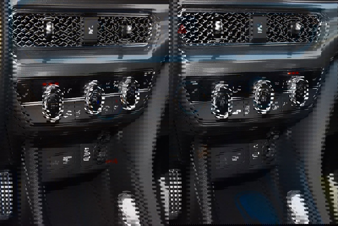 Used 2023 Acura Integra A-Spec image 28