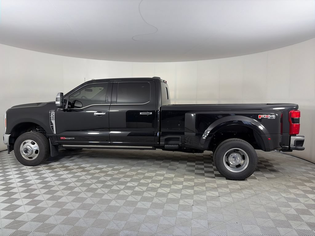 Used 2023 Ford F350 Lariat w/ Lariat Ultimate Package AWD/4WD image 4