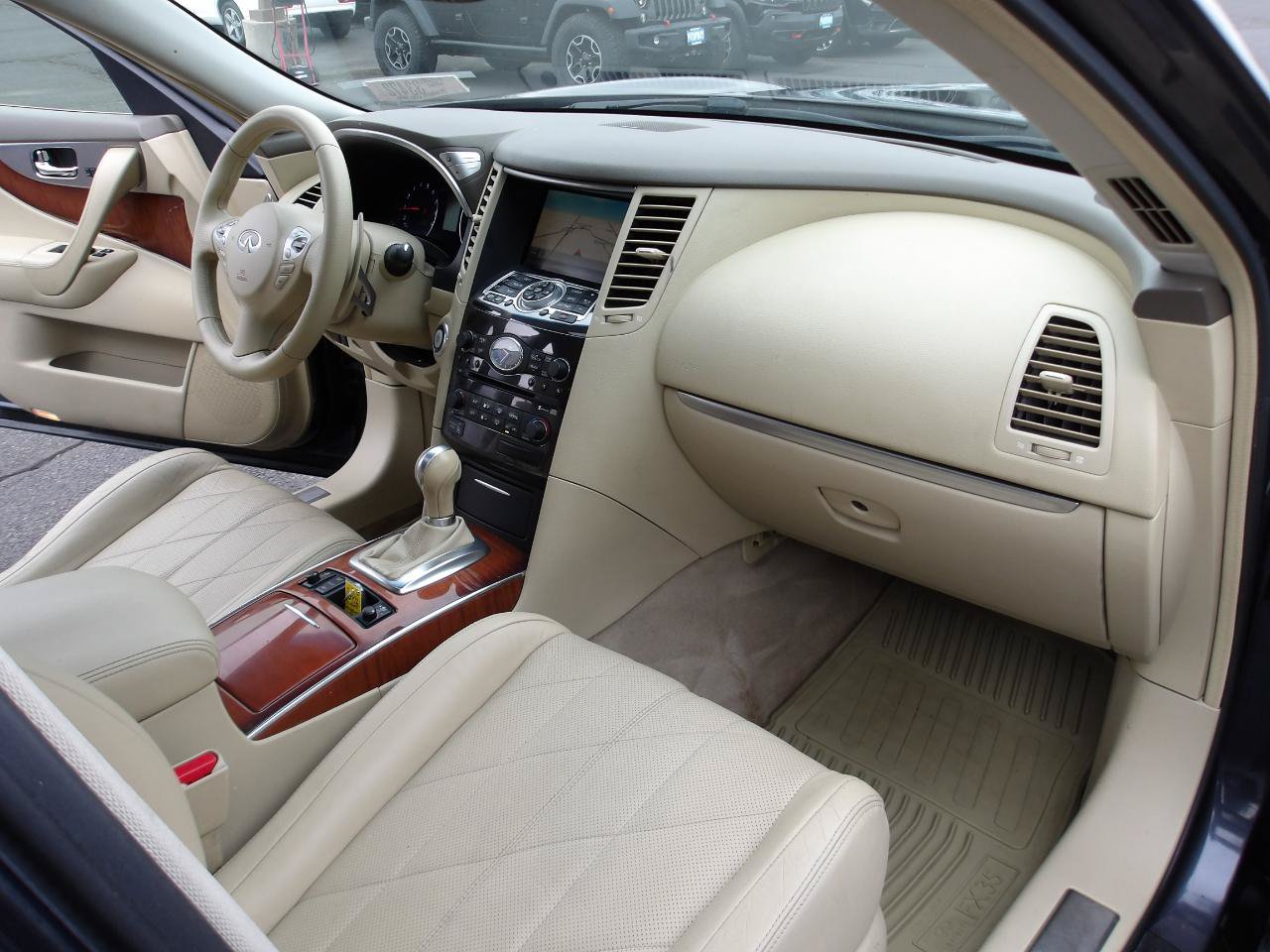 Used 2009 INFINITI FX35 AWD w/ Technology Pkg image 13
