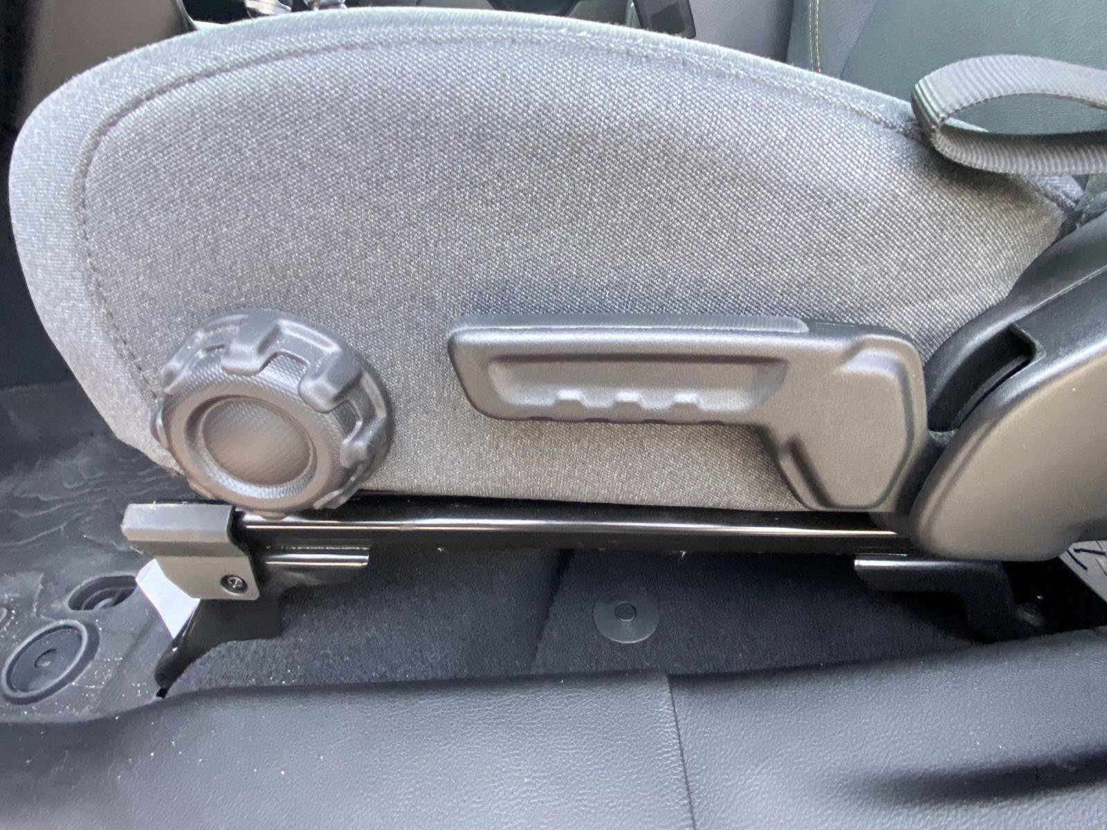 Certified 2025 Jeep Wrangler Sport image 21