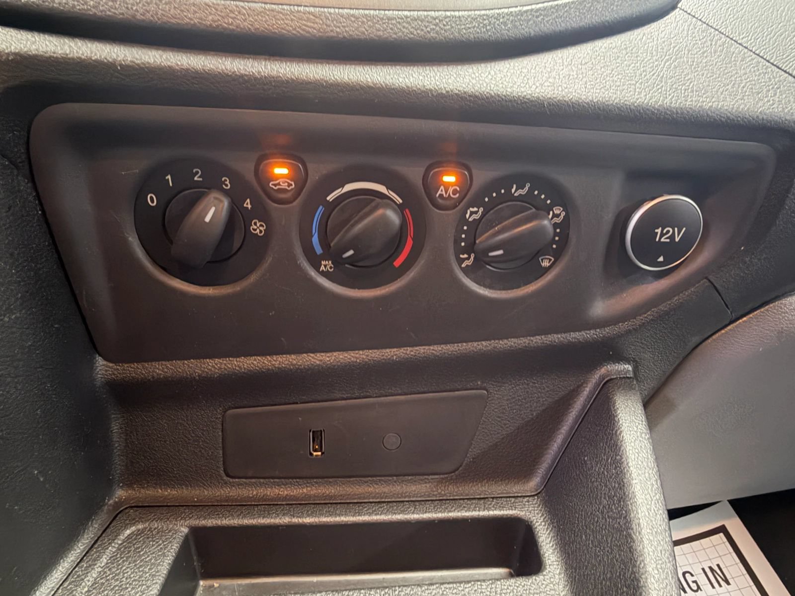 Used 2018 Ford Transit 150 XL RWD image 42