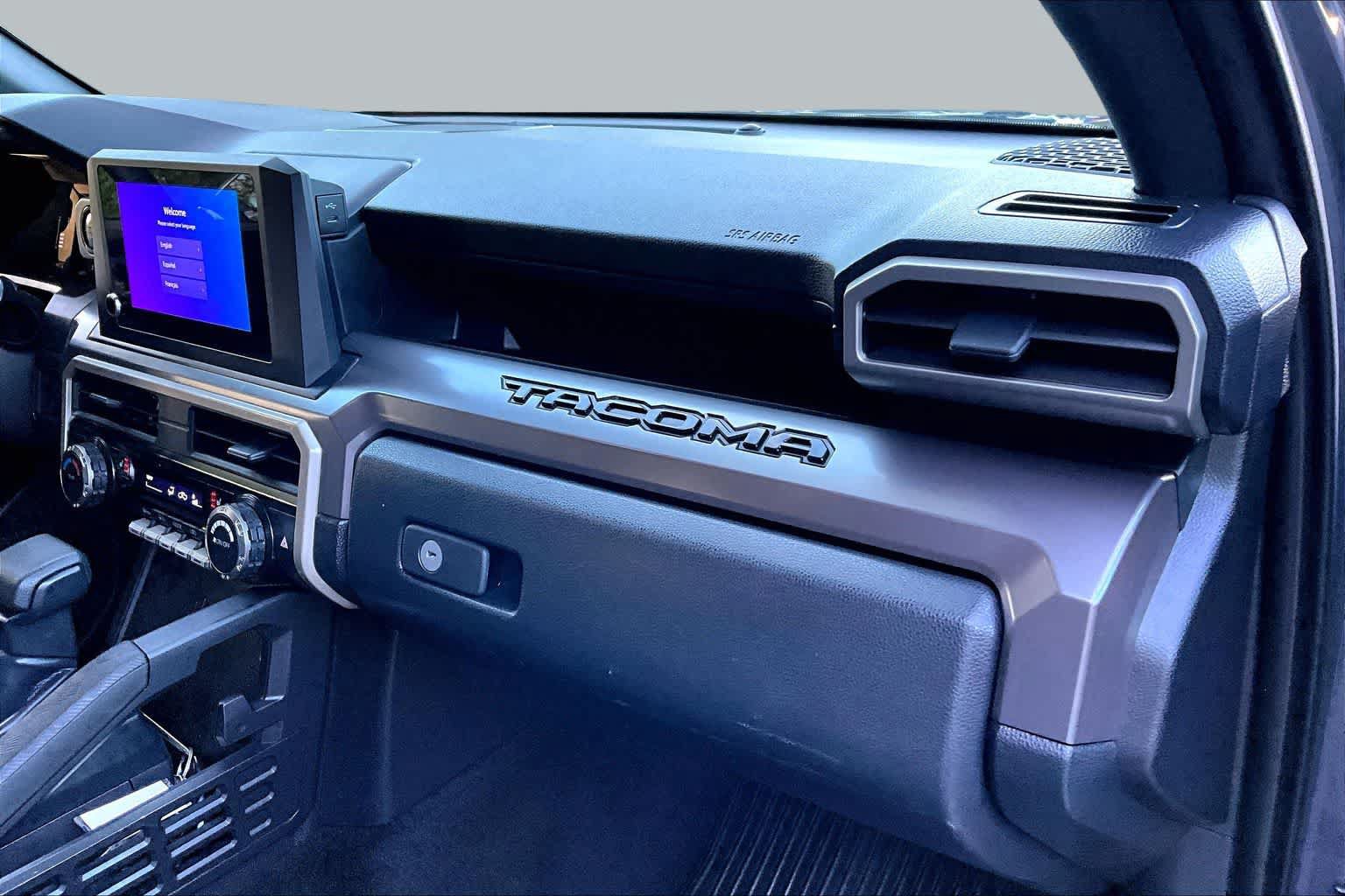 Certified 2024 Toyota Tacoma SR5 AWD/4WD image 17