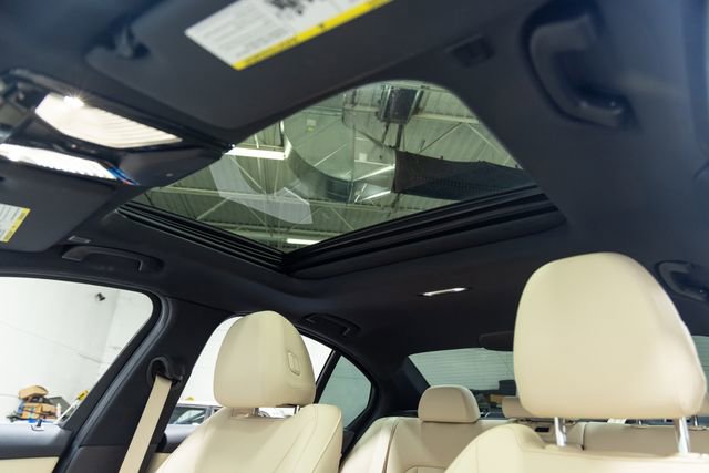 Used 2020 BMW 330i xDrive Sedan w/ Convenience Package image 13