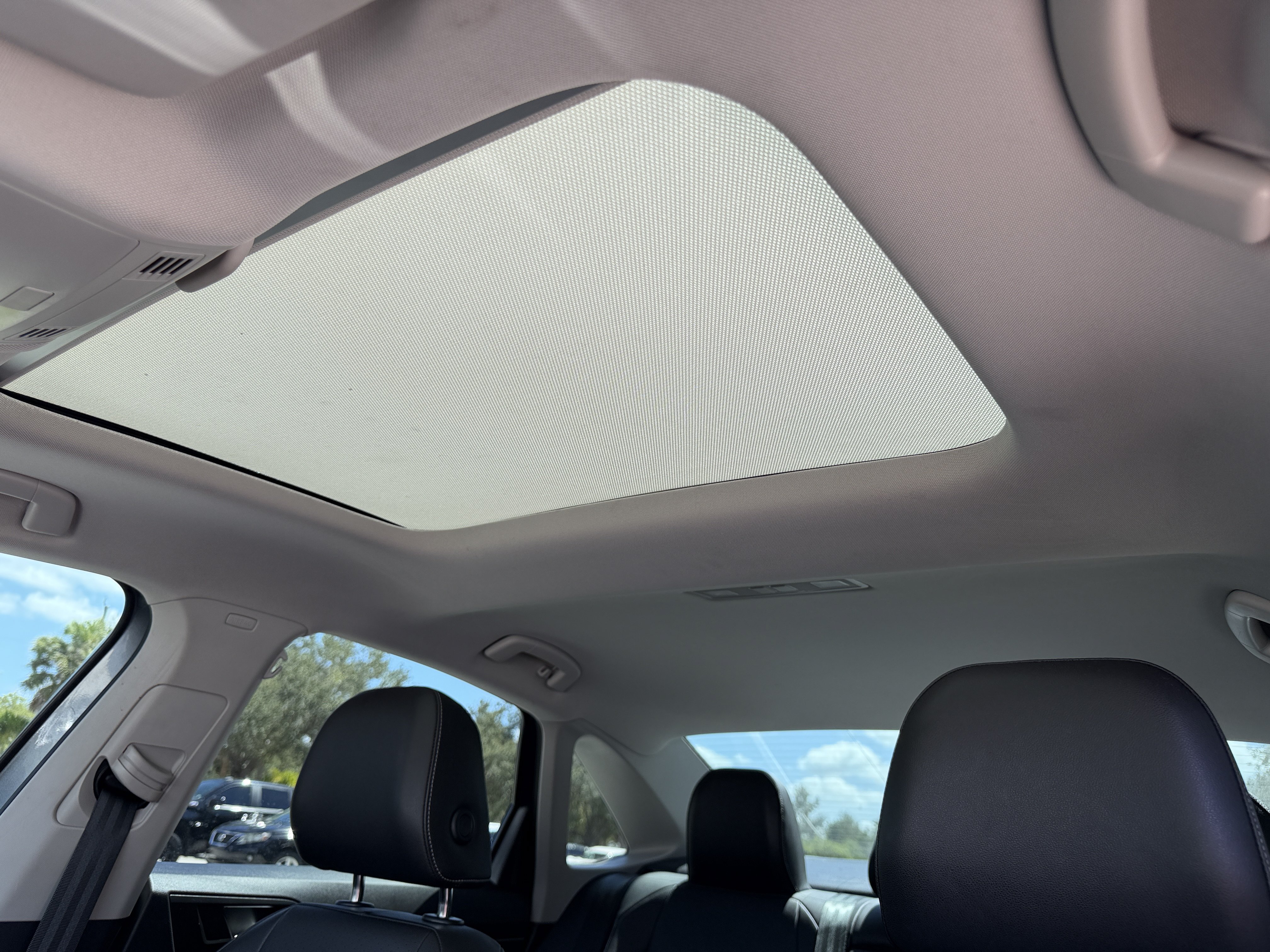 Used 2019 Volkswagen Jetta SE w/ Cold Weather Package FWD image 22