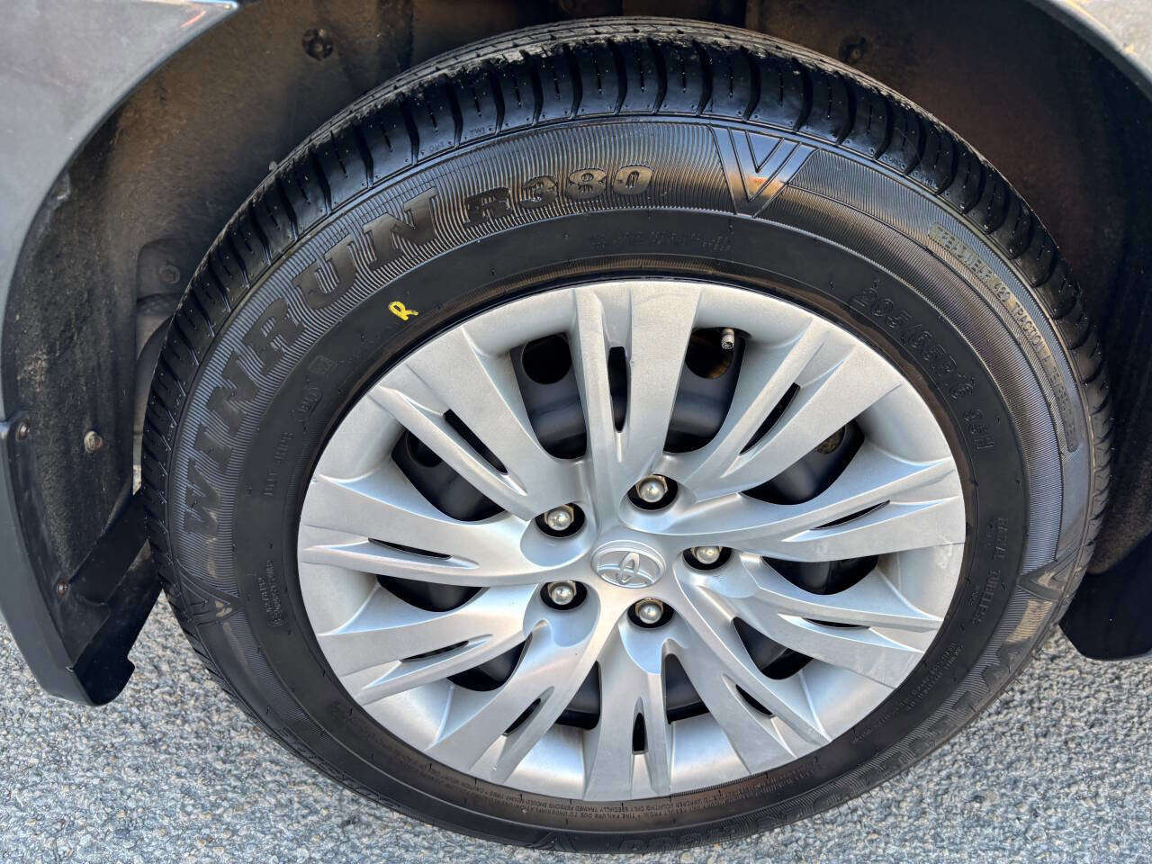 Used 2013 Toyota Camry LE image 22