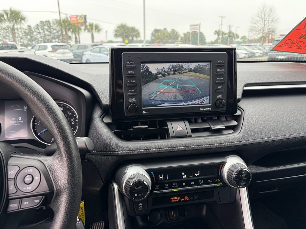 Used 2022 Toyota RAV4 LE image 18