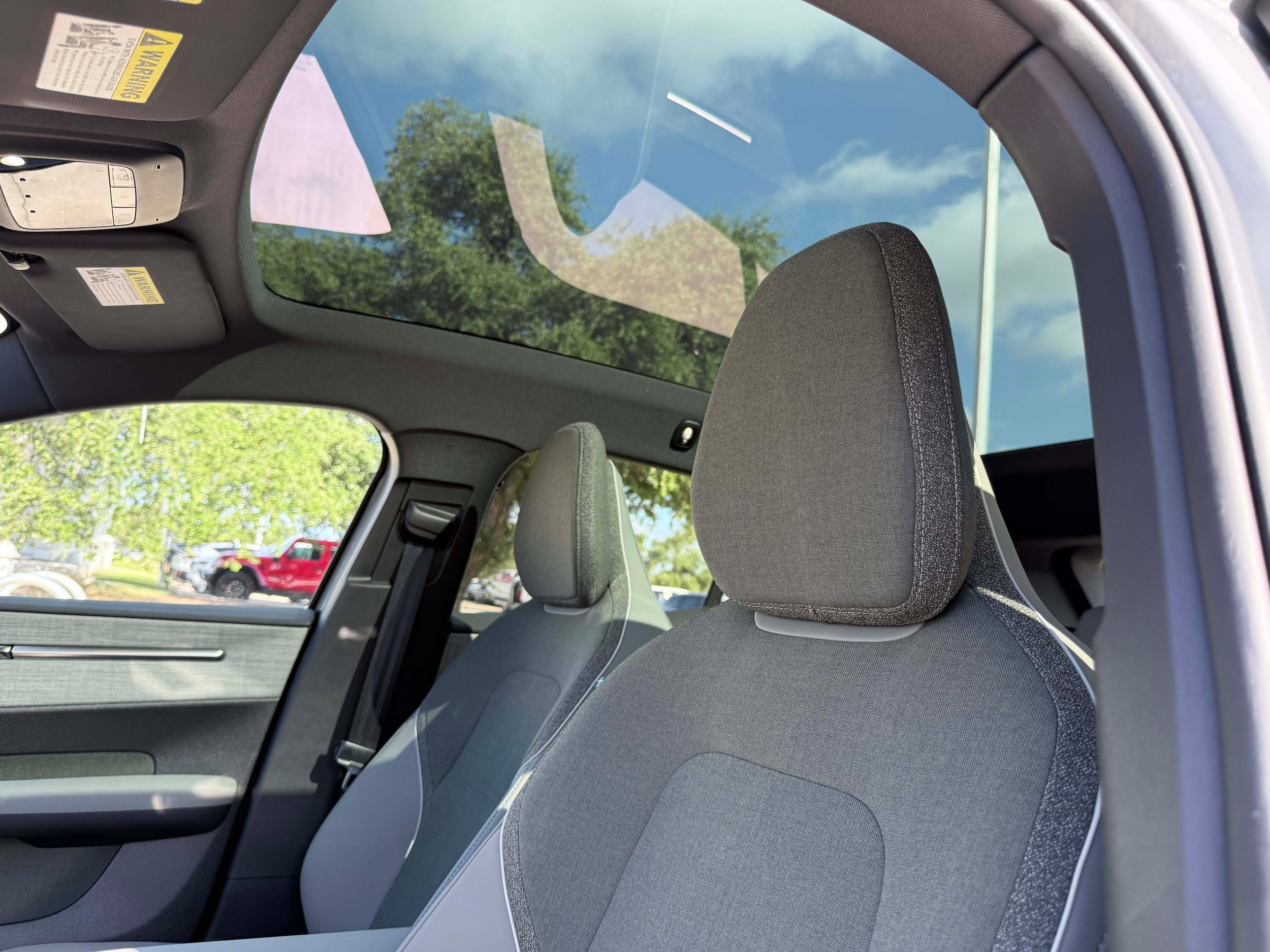 New 2026 Volvo EX30 Plus w/ Protection Package Premier AWD/4WD image 12