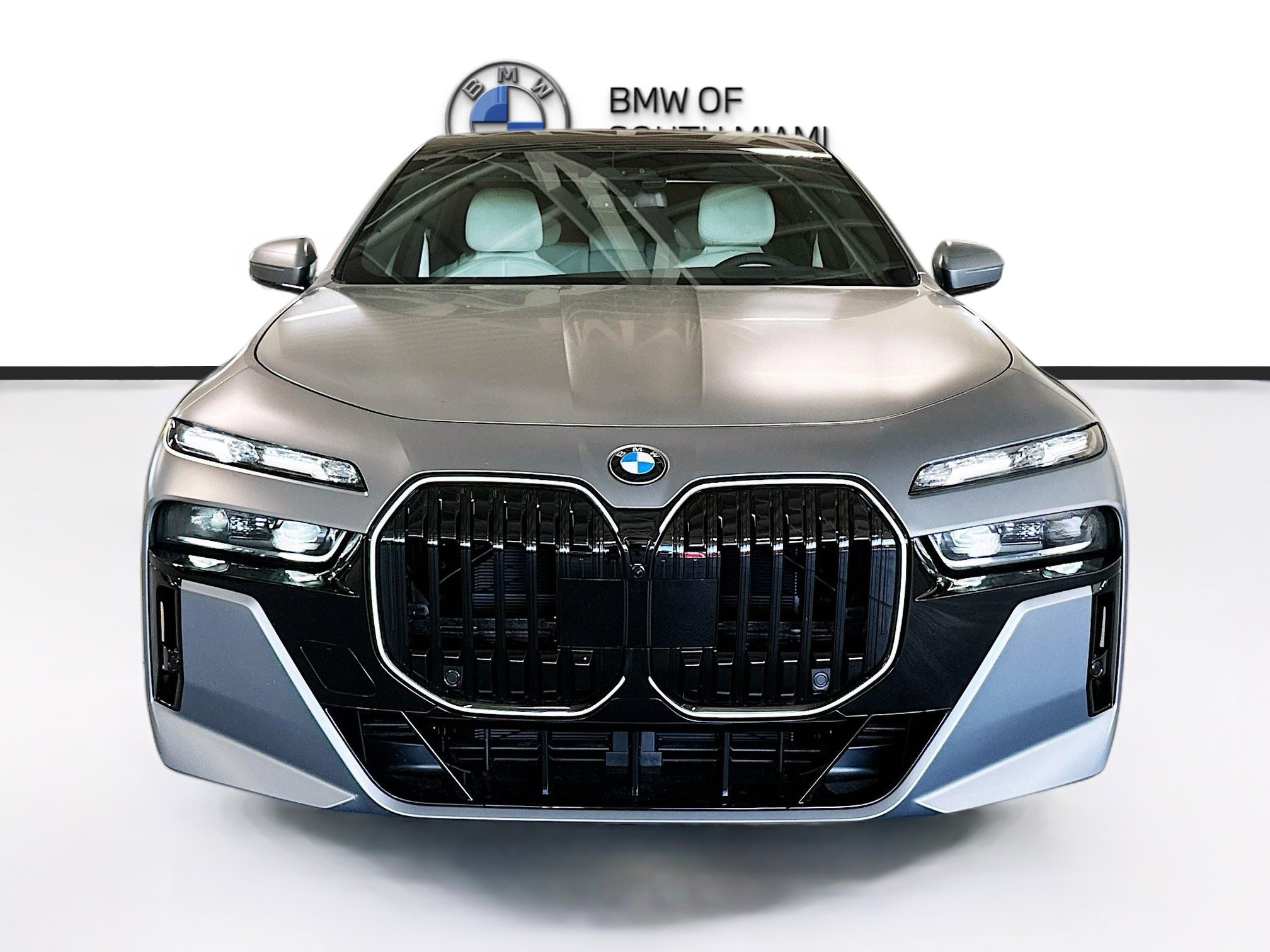 New 2026 BMW 760i xDrive w/ Executive Package image 2