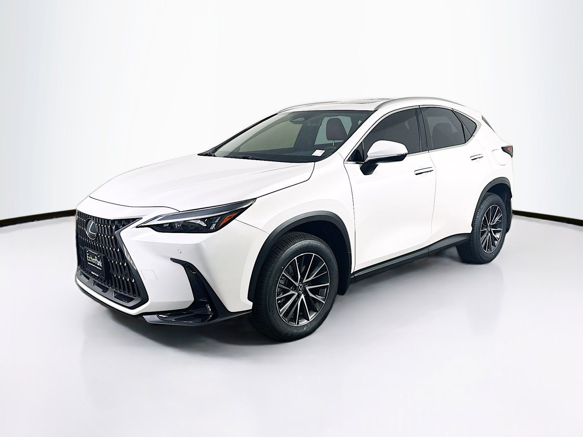 Used 2025 Lexus NX 250 FWD w/ Premium Package image 3