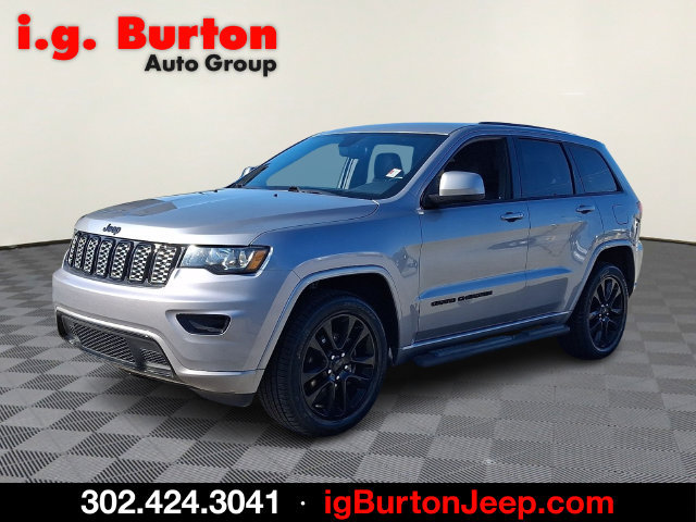 Used 2020 Jeep Grand Cherokee Altitude AWD/4WD image 3