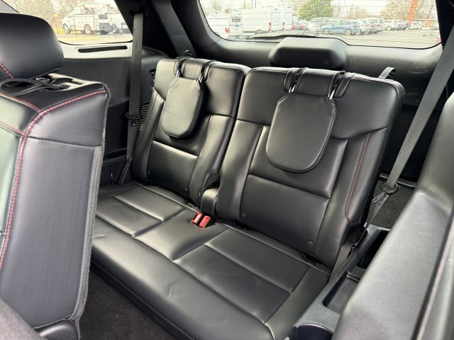Used 2025 Ford Explorer ST-Line w/ ST-Line Street Pack AWD/4WD image 18